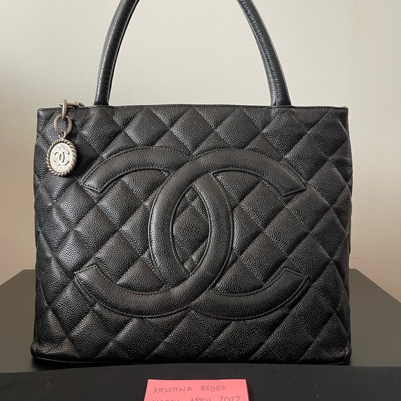 Authentic Chanel Caviar Timeless Medallion Tote in Silver Hardware - Picture 3 of 7